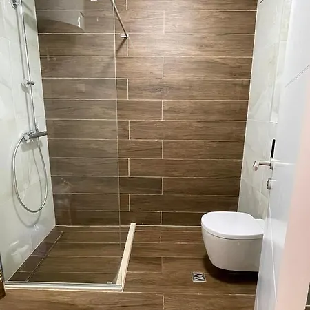Apartment V5 *