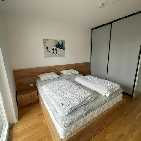 Apartment V5