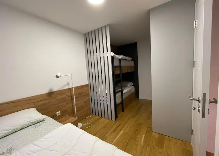 Apartment V5 *